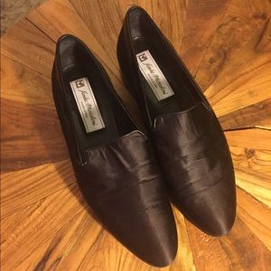 Men's pointed toe dress shoe